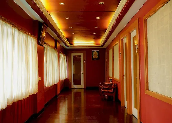 Saphan Krungthep Hostel